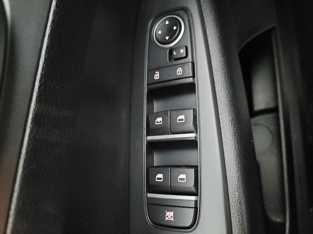 2019 Kia Forte in Springfield, MO 65807 - 18086560 27