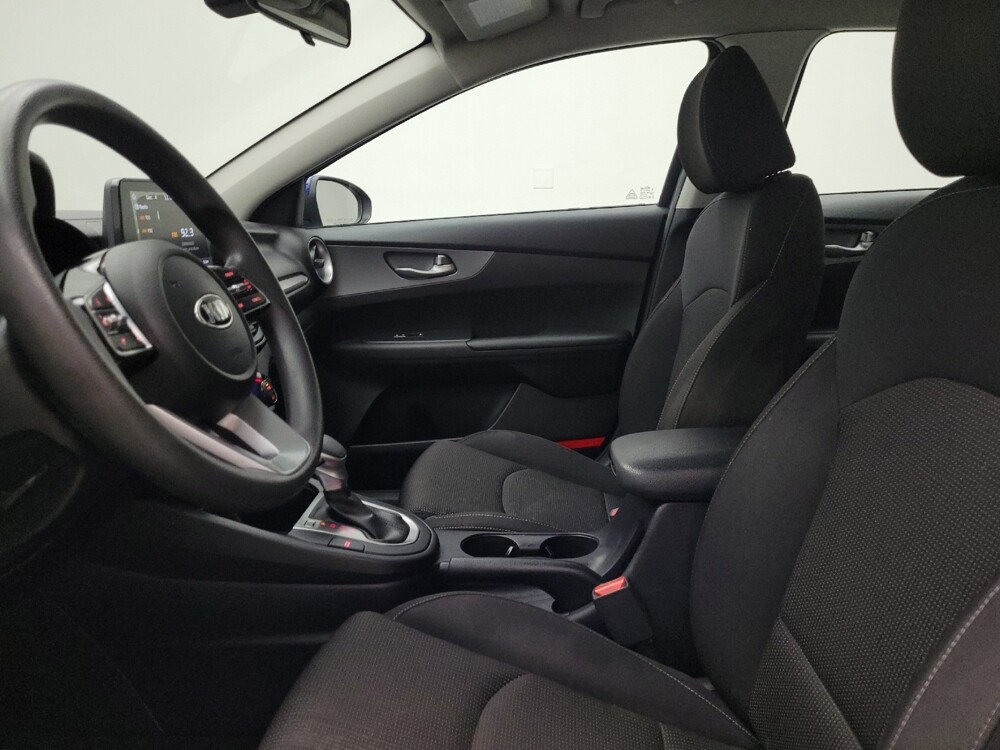 2019 Kia Forte in Springfield, MO 65807 - 18086560 17