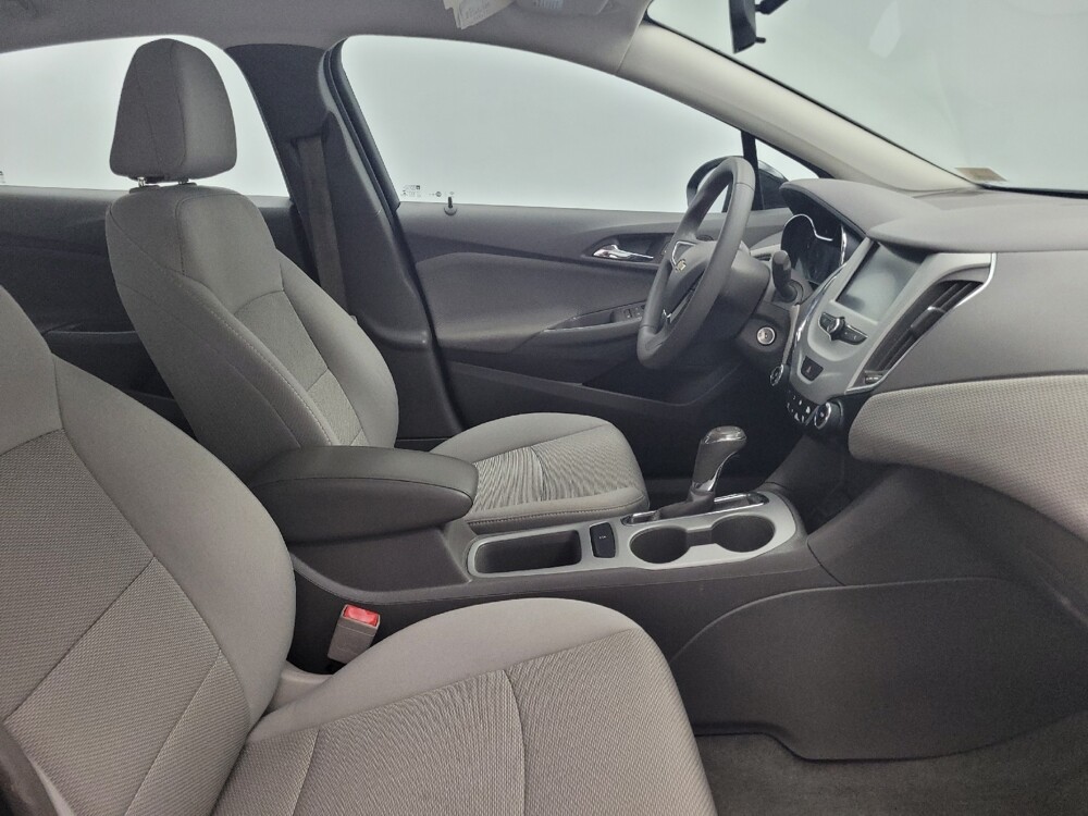 2017 Chevrolet Cruze in Memphis, TN 38128 - 18086563 21