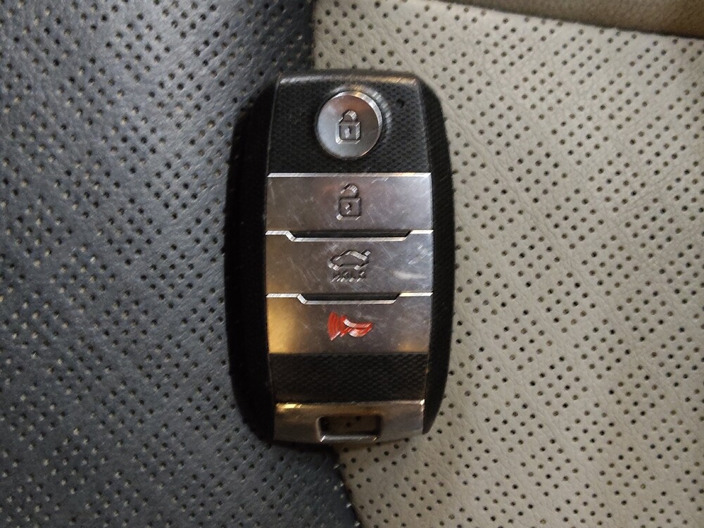 2020 Kia Optima in Columbia, SC 29210 - 18086565 32