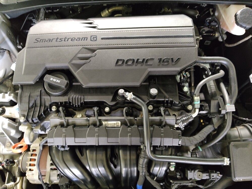 2021 Hyundai Elantra in Columbia, SC 29210 - 18086568 30