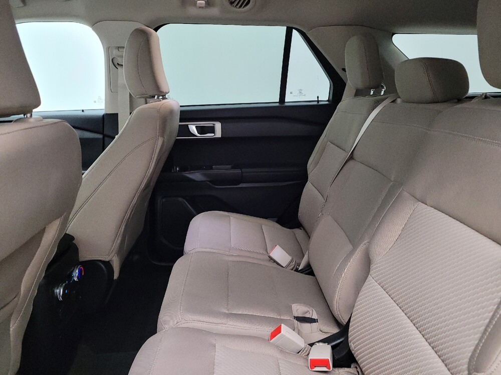 2022 Ford Explorer in Cincinnati, OH 45255 - 18086575 18