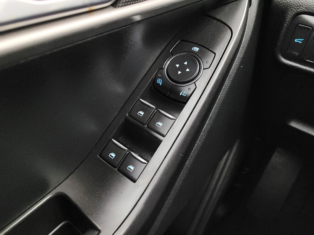 2022 Ford Explorer in Cincinnati, OH 45255 - 18086575 27