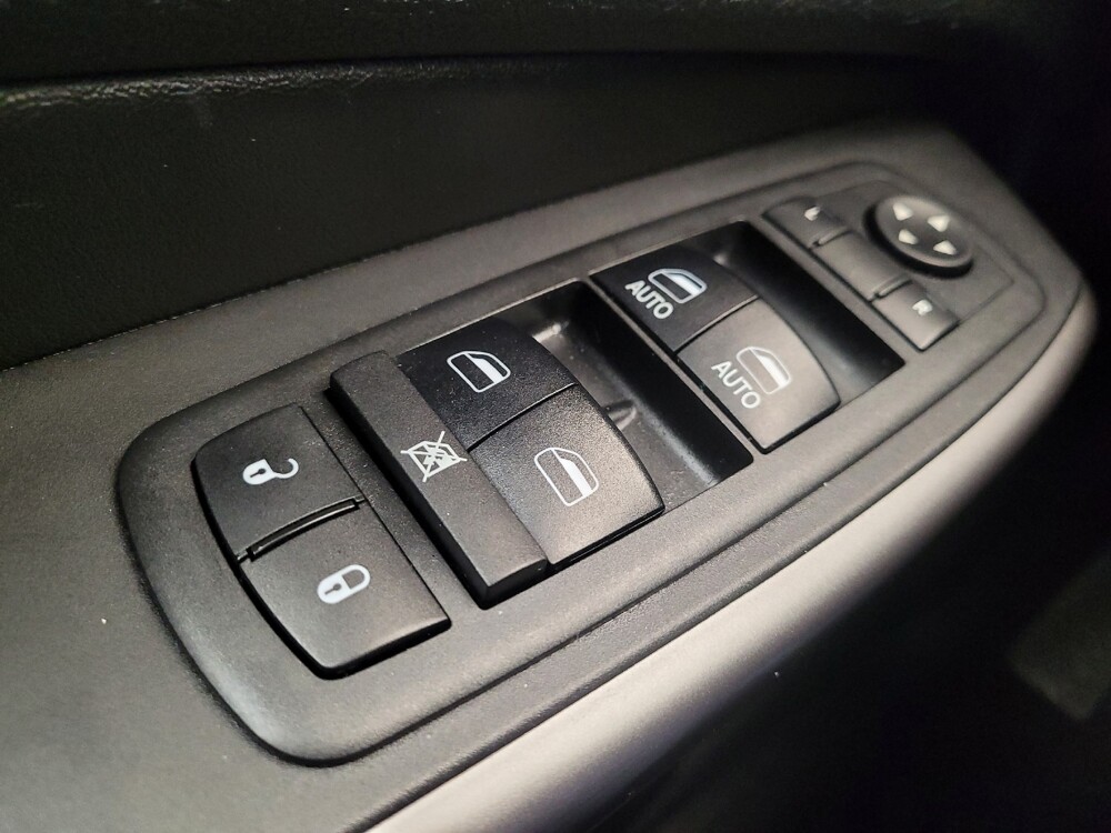 2019 Jeep Cherokee in Lexington, KY 40509 - 18086576 27