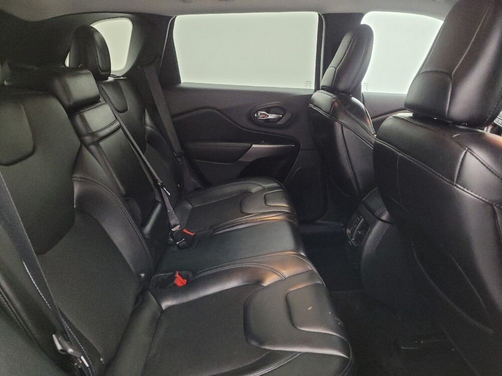 2019 Jeep Cherokee in Lexington, KY 40509 - 18086576 19