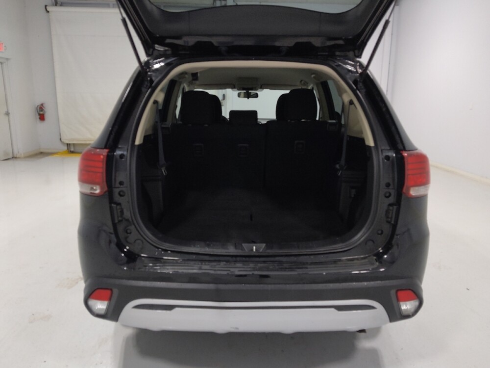 2020 Mitsubishi Outlander in Columbus, OH 43231 - 18086579 29