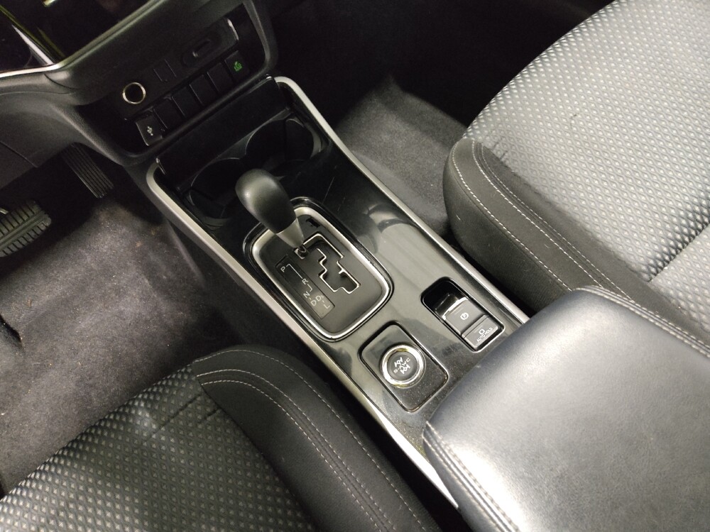 2020 Mitsubishi Outlander in Columbus, OH 43231 - 18086579 26