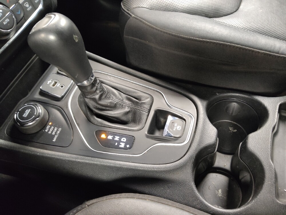 2020 Jeep Cherokee in Houston, TX 77060 - 18086580 26