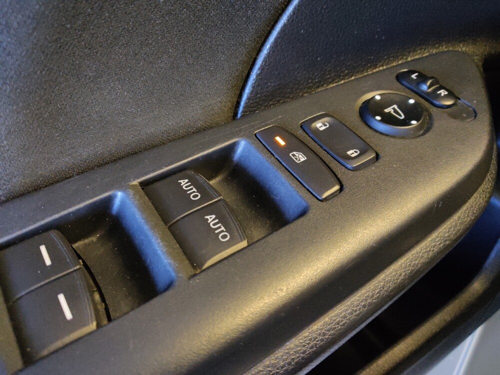 2018 Honda Civic in Glendale, AZ 85301 - 18086586 27