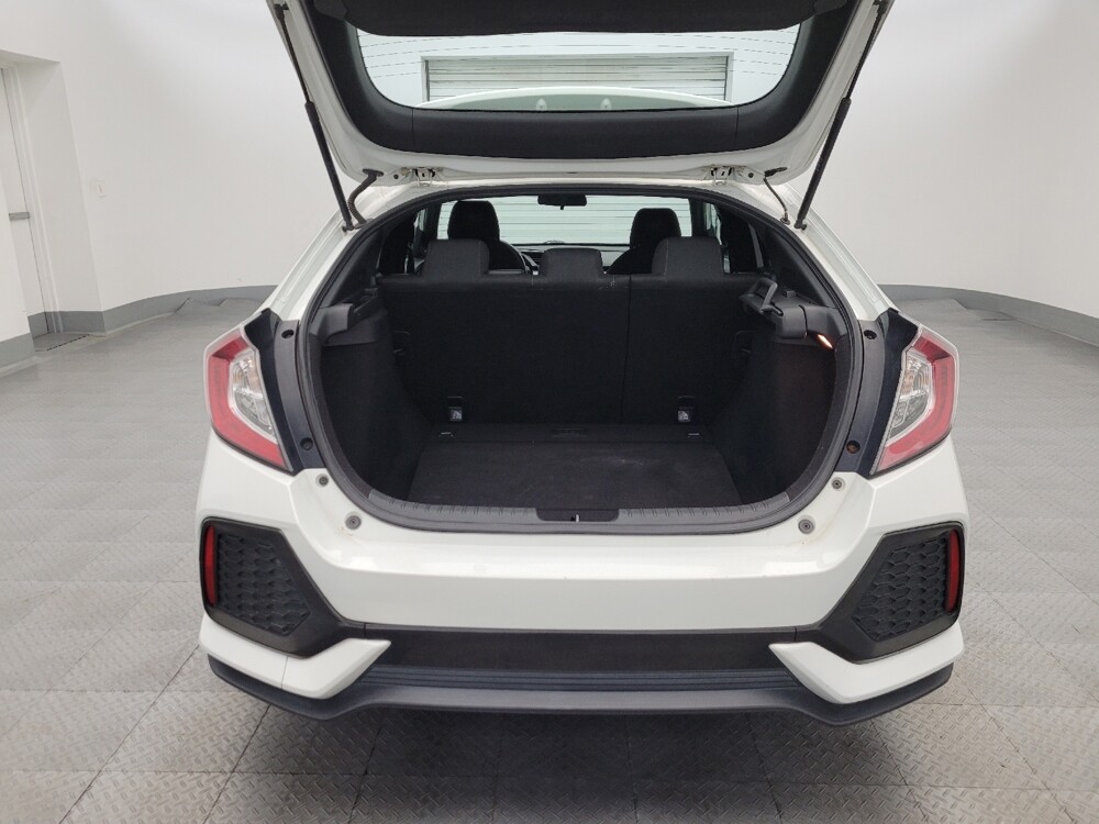 2018 Honda Civic in Glendale, AZ 85301 - 18086586 29