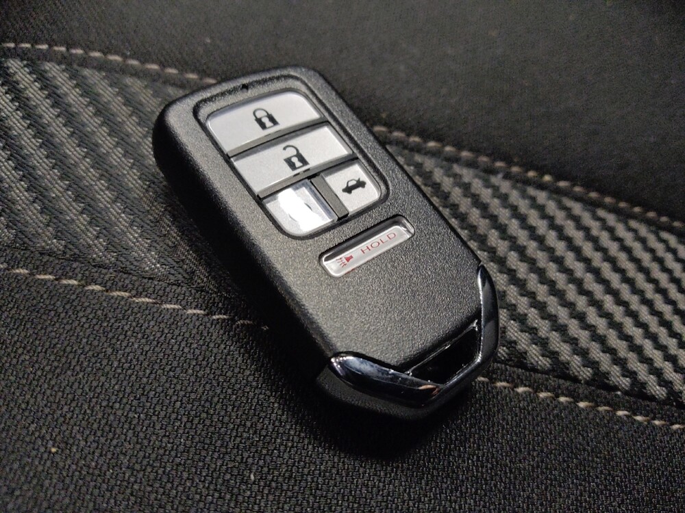 2018 Honda Civic in Glendale, AZ 85301 - 18086586 32