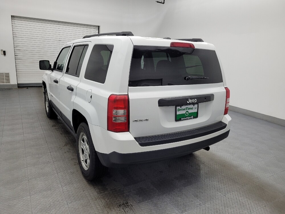 2017 Jeep Patriot in Salem, VA 24153 - 18086599 5