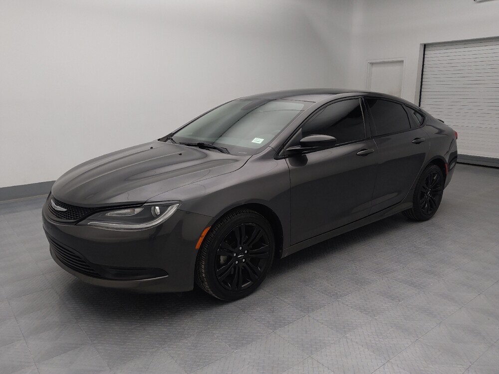 2017 Chrysler 200 in St. Louis, MO 63136 - 18086602 2