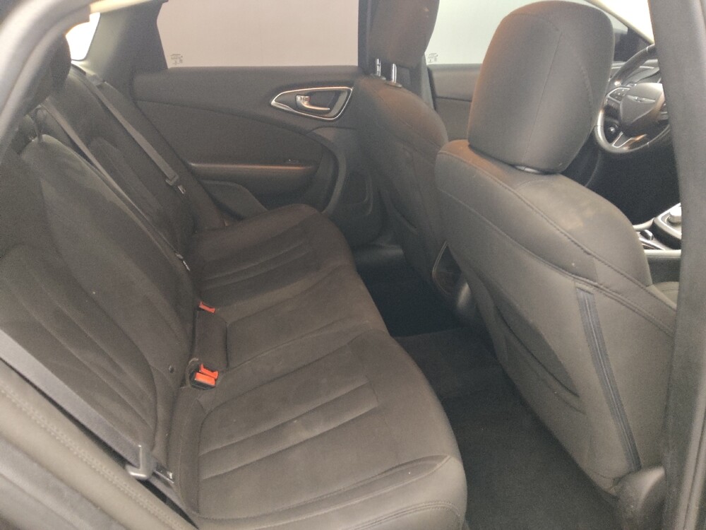 2017 Chrysler 200 in St. Louis, MO 63136 - 18086602 19