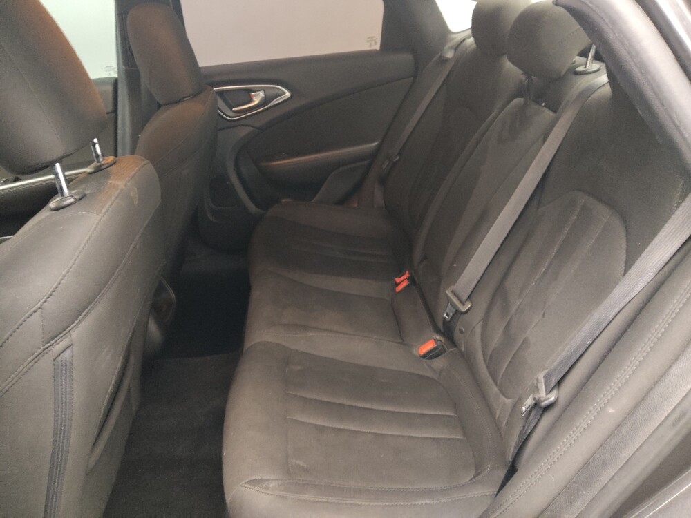 2017 Chrysler 200 in St. Louis, MO 63136 - 18086602 18