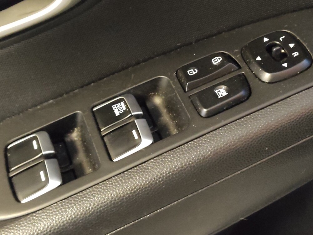 2017 Kia Soul in Greenville, SC 29607 - 18086610 27