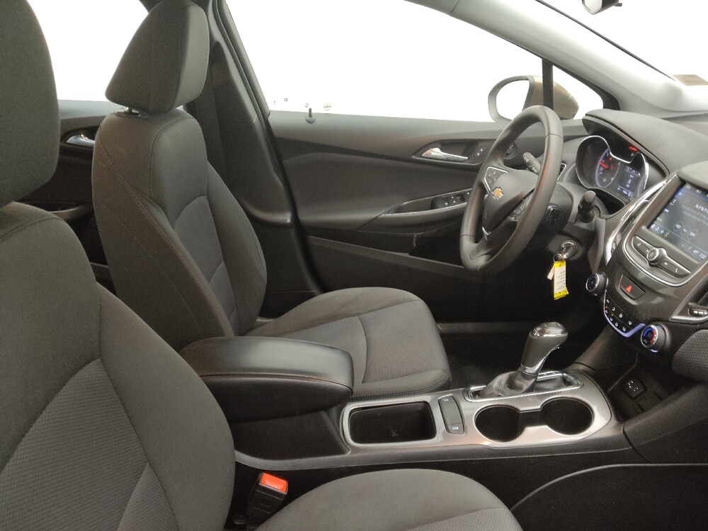 2019 Chevrolet Cruze in Charlotte, NC 28213 - 18086612 21