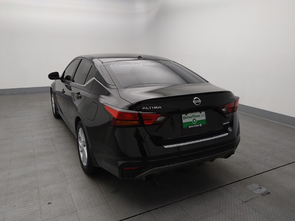 2021 Nissan Altima in Wichita, KS 67207 - 18086624 6