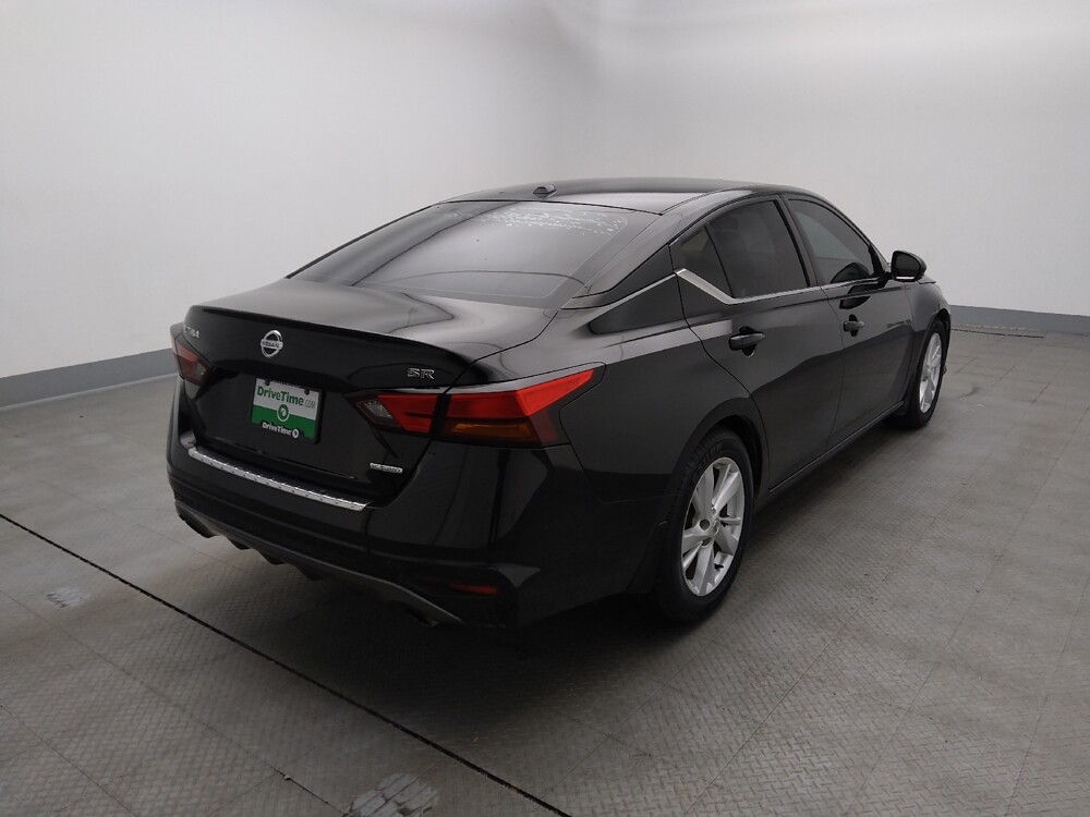 2021 Nissan Altima in Wichita, KS 67207 - 18086624 9