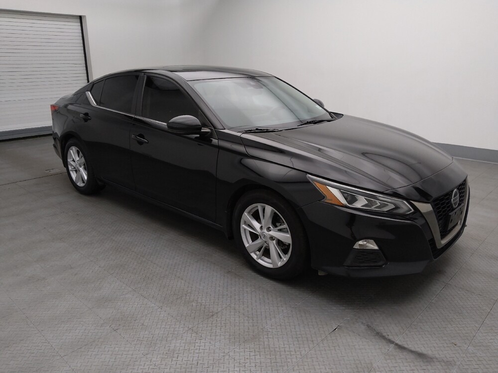 2021 Nissan Altima in Wichita, KS 67207 - 18086624 11