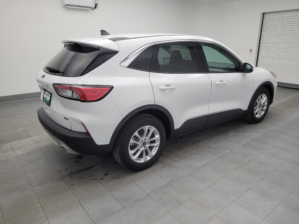 2021 Ford Escape in Maple Heights, OH 44137 - 18086627 10