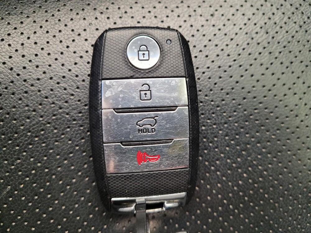 2019 Kia Sorento in Maple Heights, OH 44137 - 18086633 32