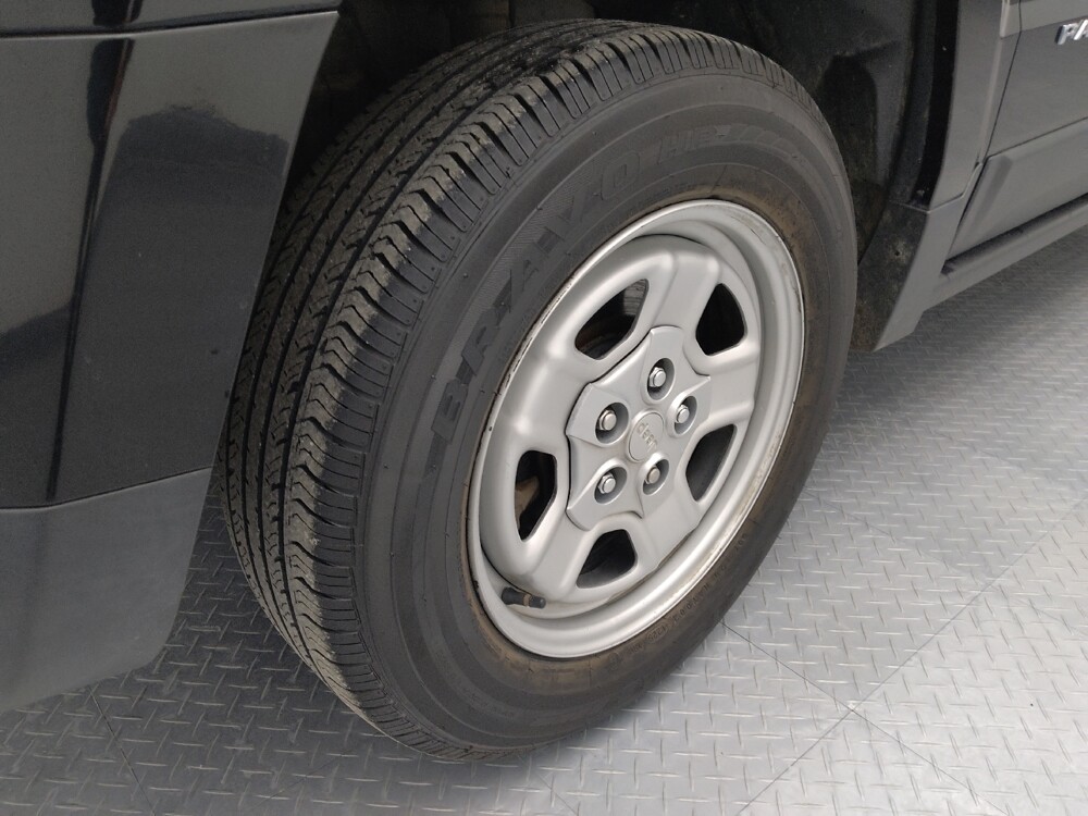 2017 Jeep Patriot in St. Louis, MO 63136 - 18086639 31