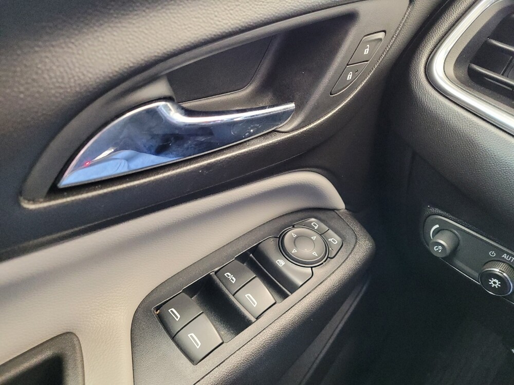 2018 Chevrolet Equinox in Cincinnati, OH 45255 - 18086642 27