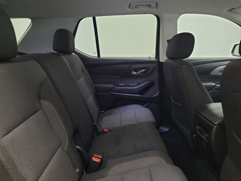 2021 Chevrolet Traverse in Cincinnati, OH 45255 - 18086643 19