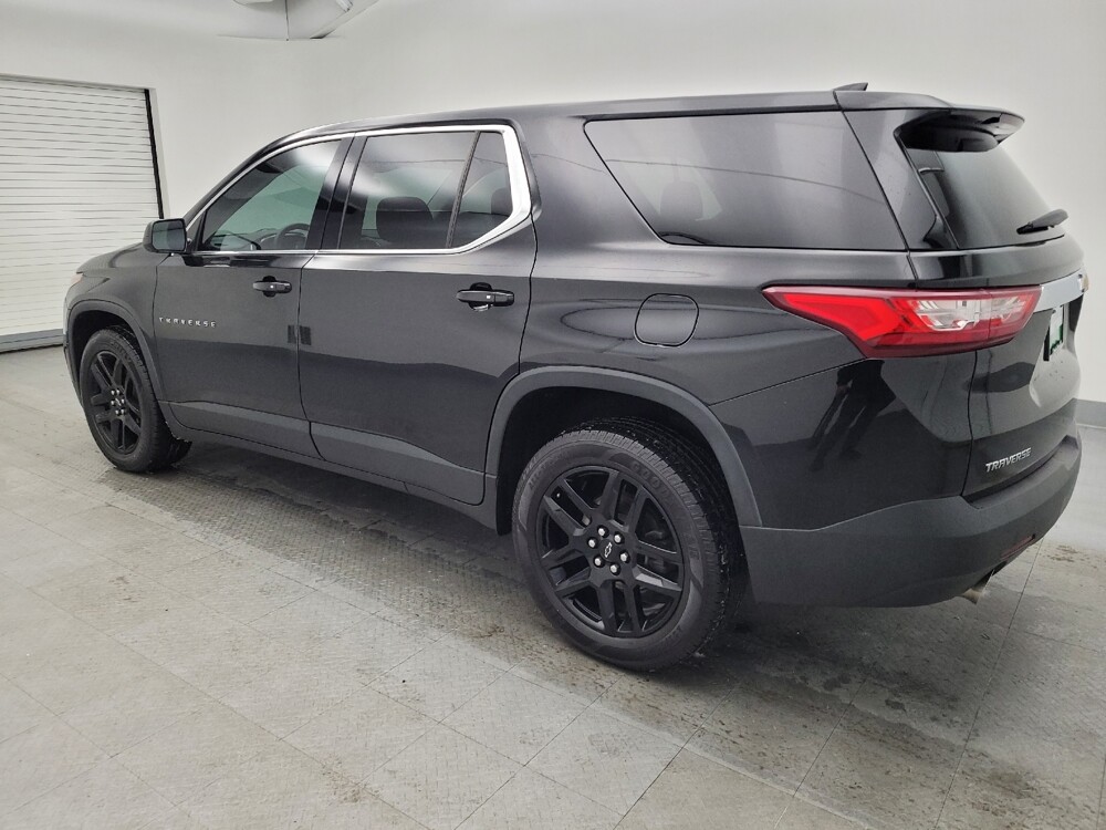 2021 Chevrolet Traverse in Cincinnati, OH 45255 - 18086643 3