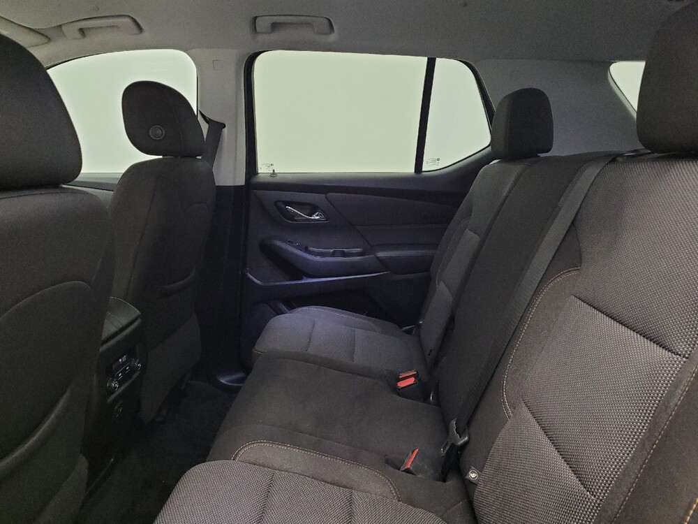 2021 Chevrolet Traverse in Cincinnati, OH 45255 - 18086643 18