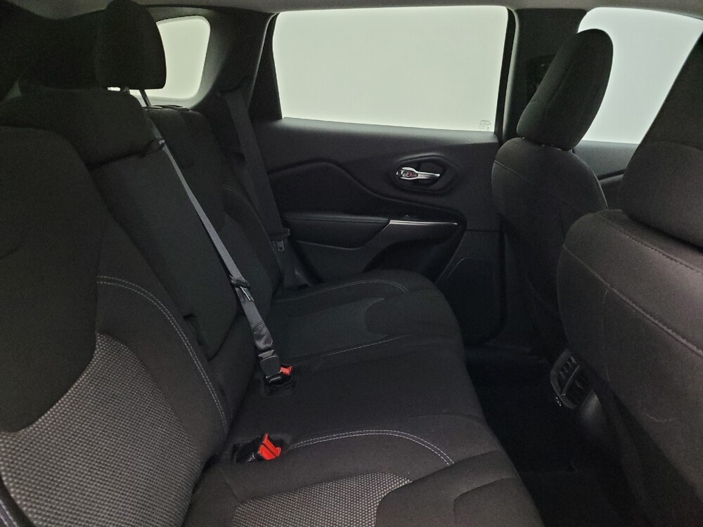 2021 Jeep Cherokee in Phoenix, AZ 85015 - 18086649 19