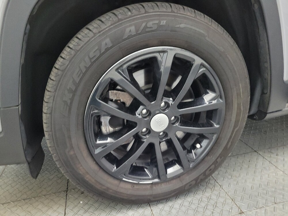 2021 Jeep Cherokee in Phoenix, AZ 85015 - 18086649 31