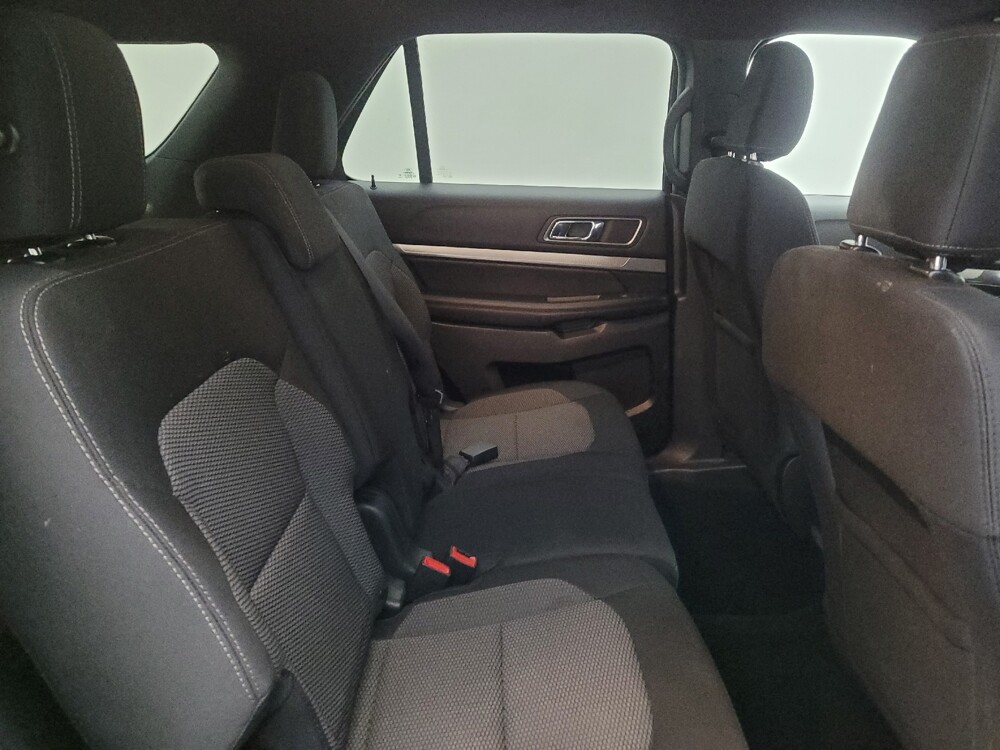 2018 Ford Explorer in Lexington, KY 40509 - 18086661 19