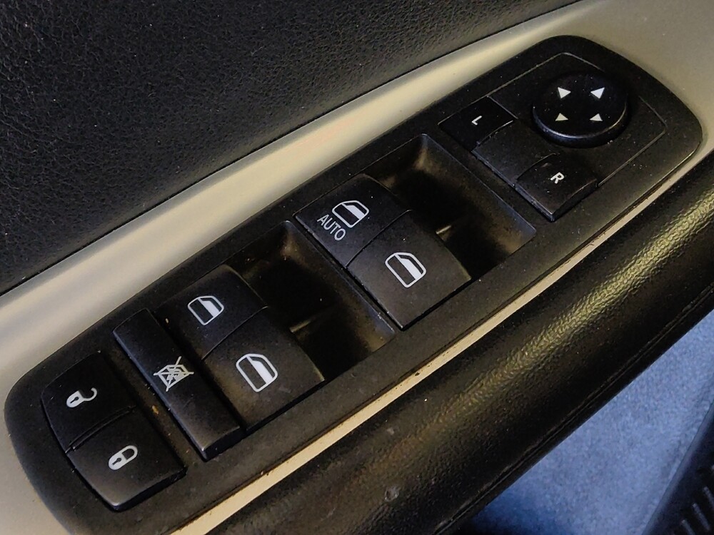 2020 Dodge Journey in Live Oak, TX 78233 - 18086663 27