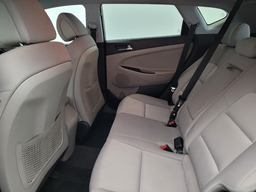 2018 Hyundai Tucson in Maple Heights, OH 44137 - 18086665 18