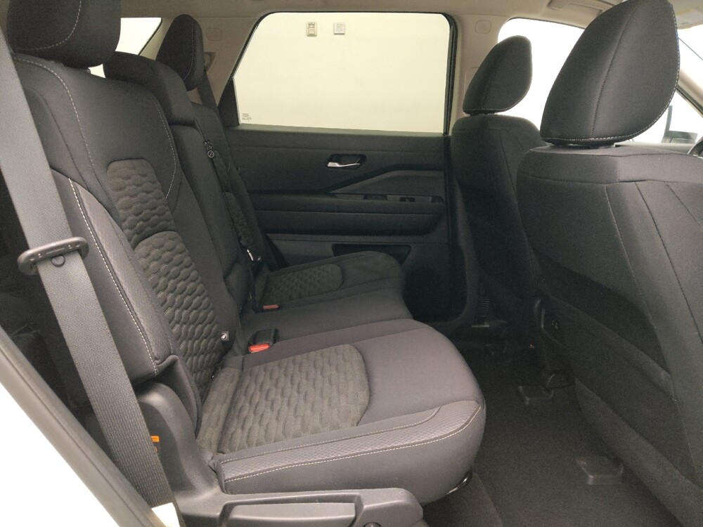 2022 Nissan Pathfinder in El Paso, TX 79907 - 18086674 19