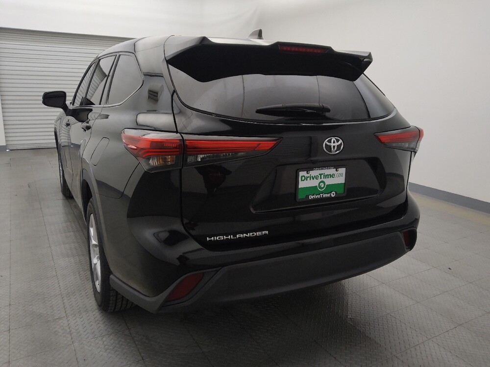 2022 Toyota Highlander in Houston, TX 77060 - 18086676 6