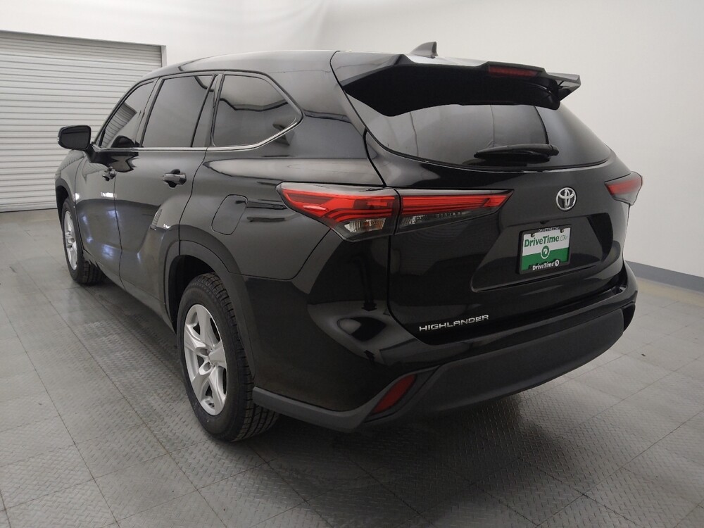 2022 Toyota Highlander in Houston, TX 77060 - 18086676 5