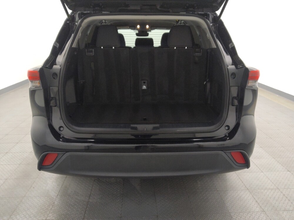 2022 Toyota Highlander in Houston, TX 77060 - 18086676 29