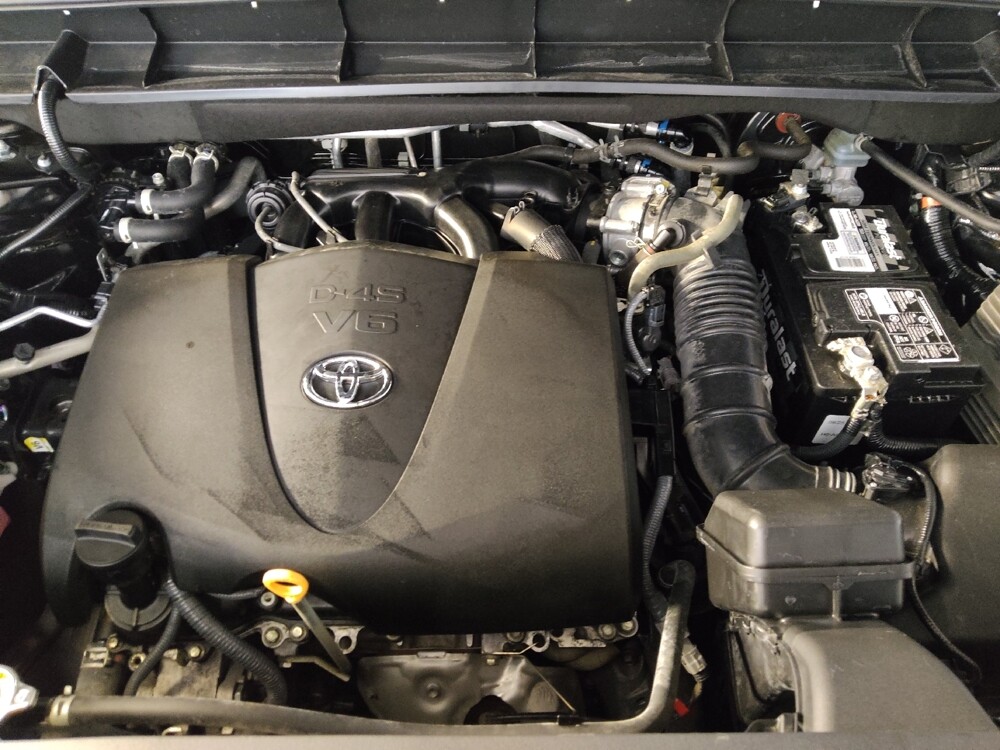 2022 Toyota Highlander in Houston, TX 77060 - 18086676 30