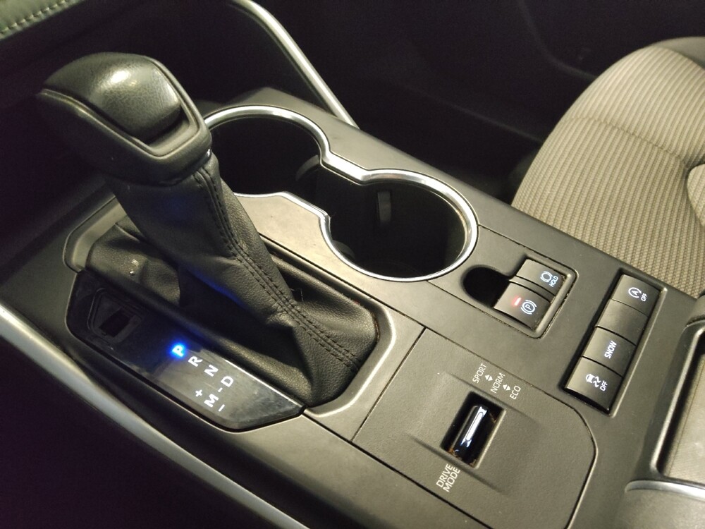 2022 Toyota Highlander in Houston, TX 77060 - 18086676 26