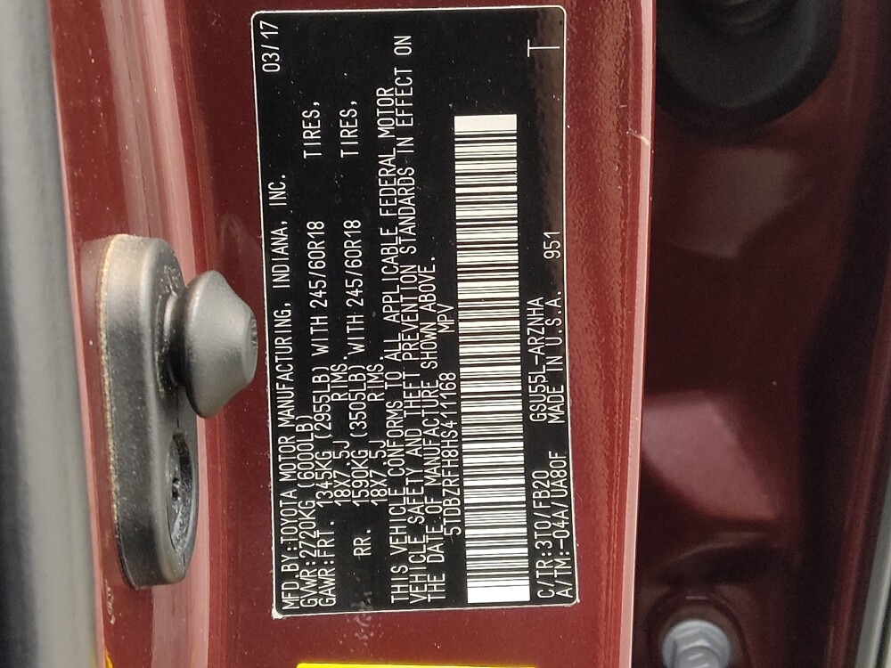 2017 Toyota Highlander in Fairfield, OH 45014 - 18086679 33