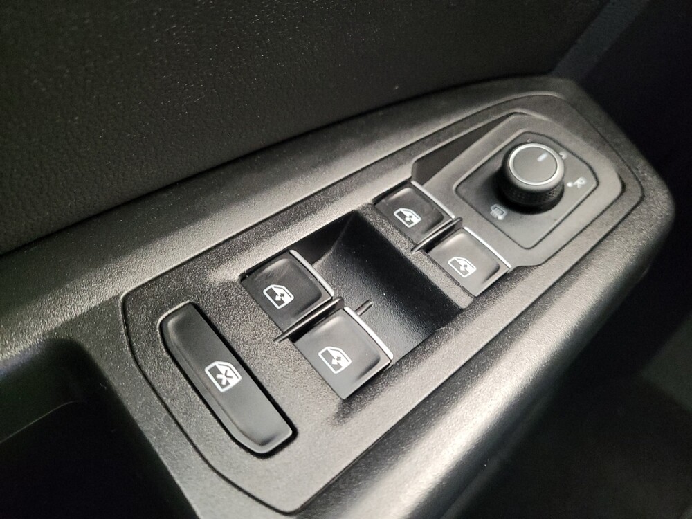 2019 Volkswagen Atlas in Maple Heights, OH 44137 - 18086680 27