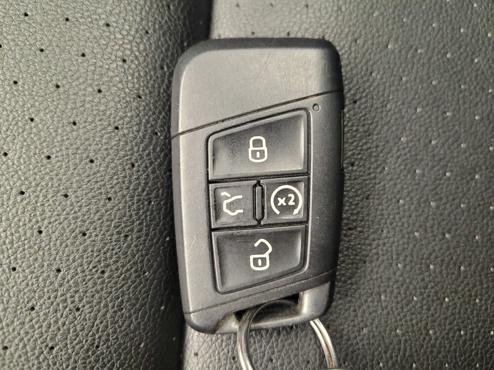 2019 Volkswagen Atlas in Maple Heights, OH 44137 - 18086680 32