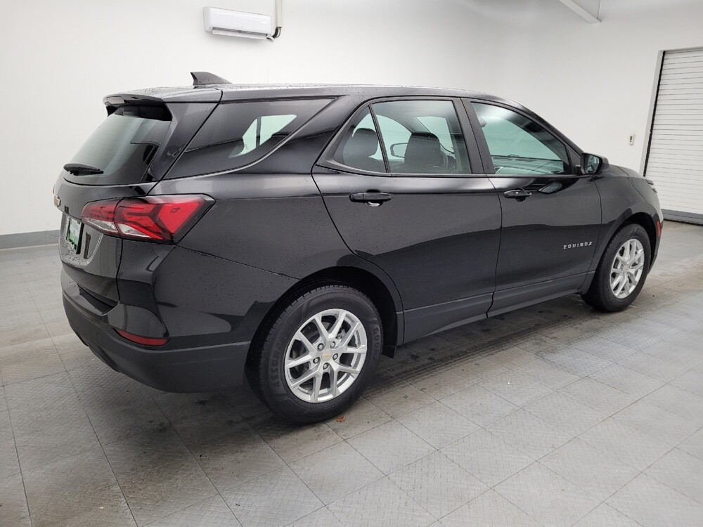 2022 Chevrolet Equinox in Maple Heights, OH 44137 - 18086681 10