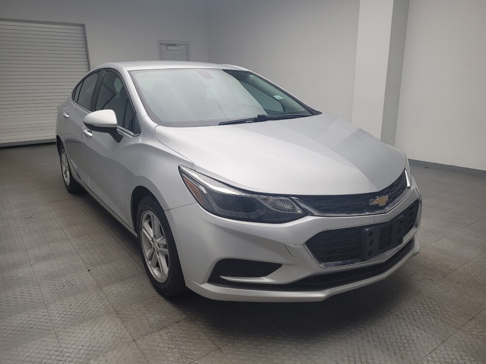 2017 Chevrolet Cruze in Indianapolis, IN 46222 - 18086691 13