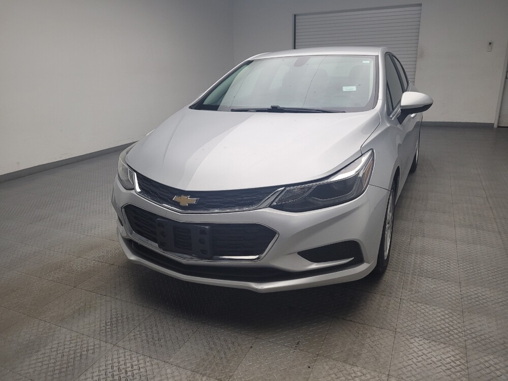 2017 Chevrolet Cruze in Indianapolis, IN 46222 - 18086691 15