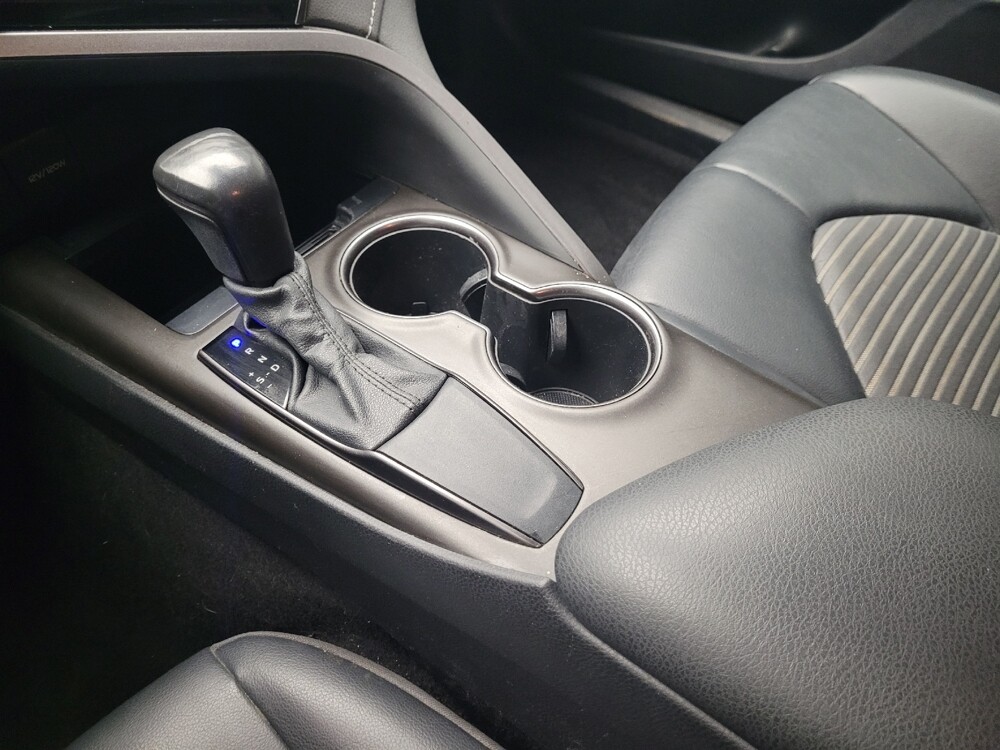 2021 Toyota Camry in Indianapolis, IN 46222 - 18086692 26