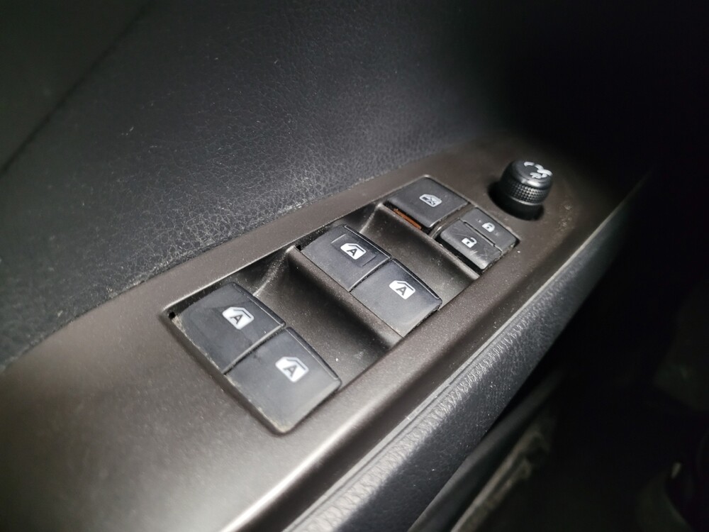 2021 Toyota Camry in Indianapolis, IN 46222 - 18086692 27